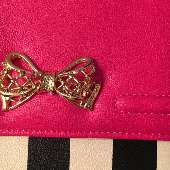 Betsey Johnson Clutch or Cross Body purse, bag - Picture 6 of 8